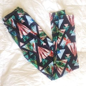 Geometric Peacock Print Ultra-Soft Leggings